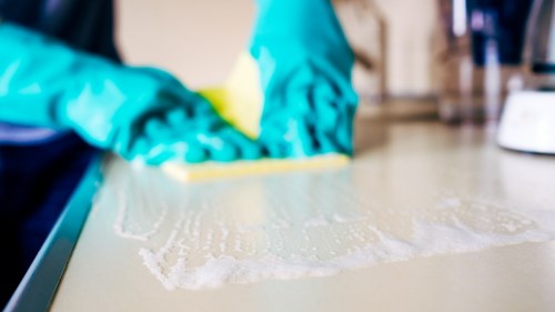 Room-by-room deep cleaning process in the home